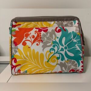 Thirty-One Floral Multicolor Make-up Bag (plastic lined) in large